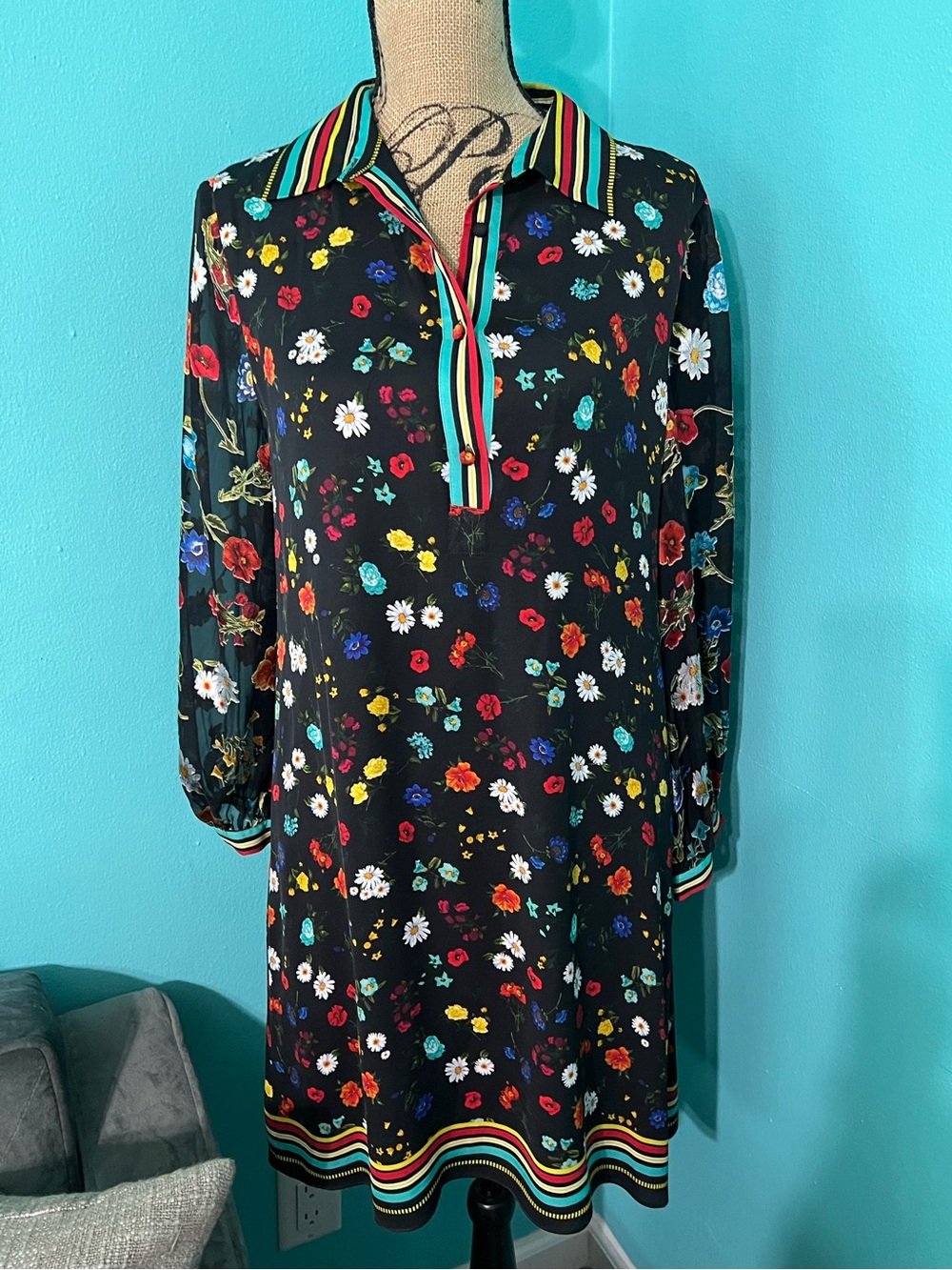 NWOT Alice + Olivia Floral Long Sleeve Shift Dress  Fully Lined Size Large